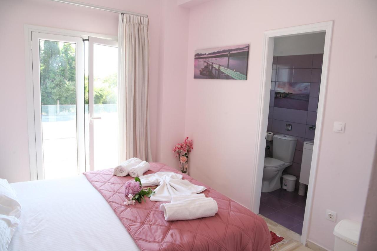 Terpsichore Boutique Appartments Дассия Экстерьер фото