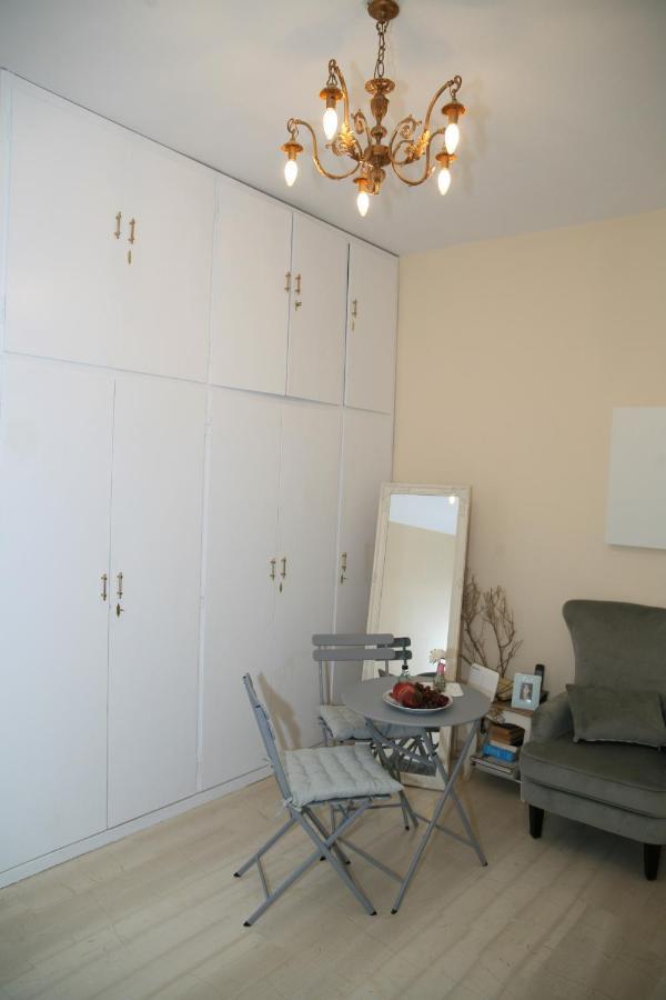 Terpsichore Boutique Appartments Дассия Экстерьер фото