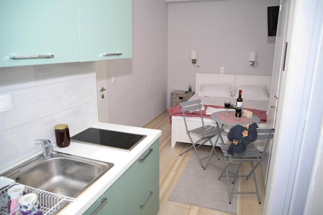 Terpsichore Boutique Appartments Дассия Экстерьер фото