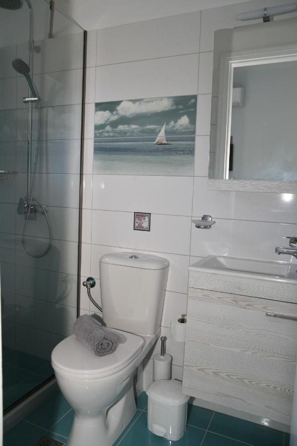 Terpsichore Boutique Appartments Дассия Экстерьер фото