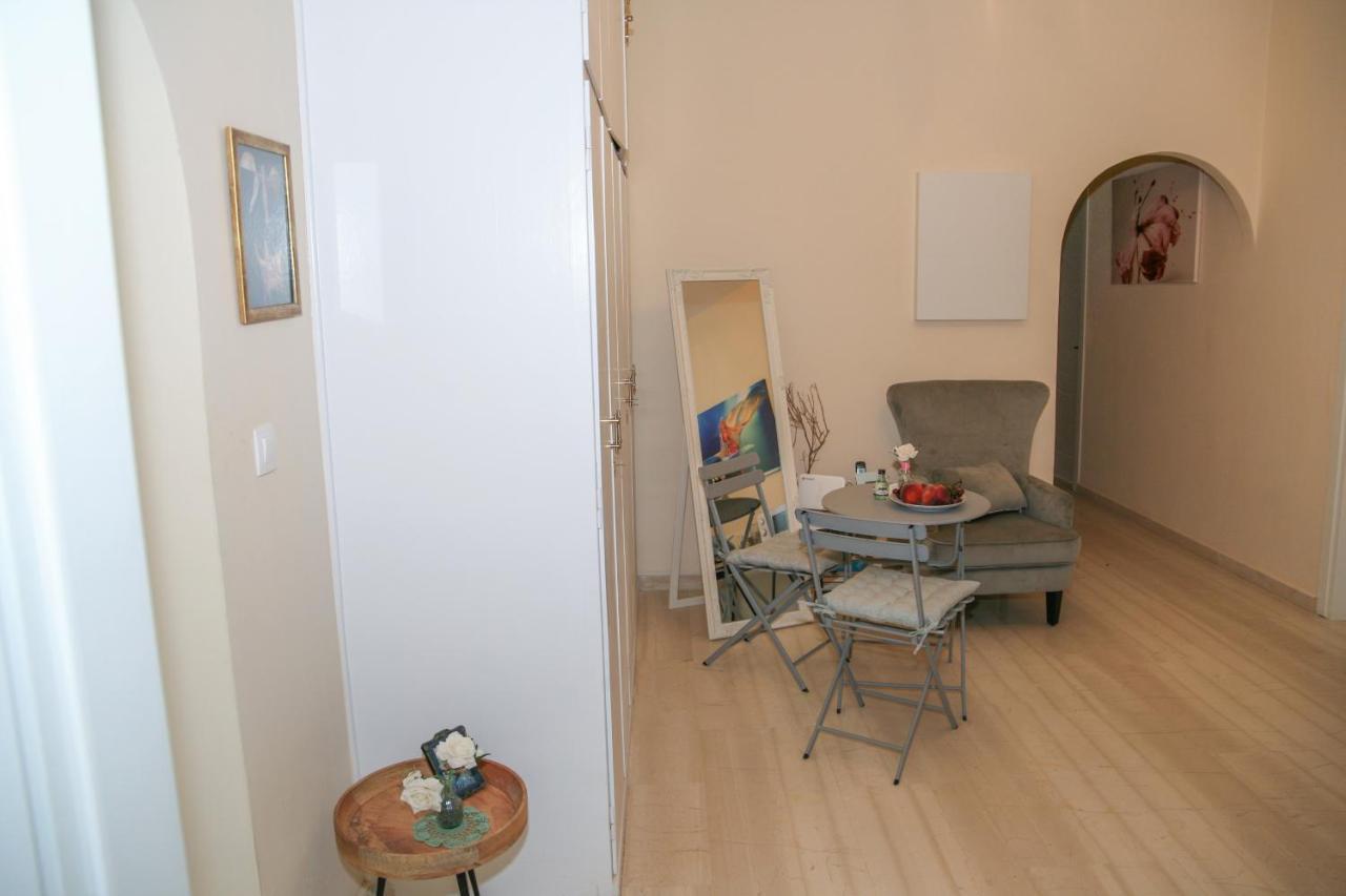 Terpsichore Boutique Appartments Дассия Экстерьер фото