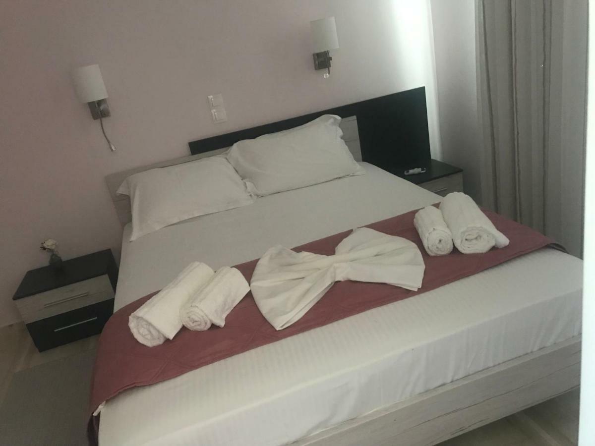 Terpsichore Boutique Appartments Дассия Экстерьер фото