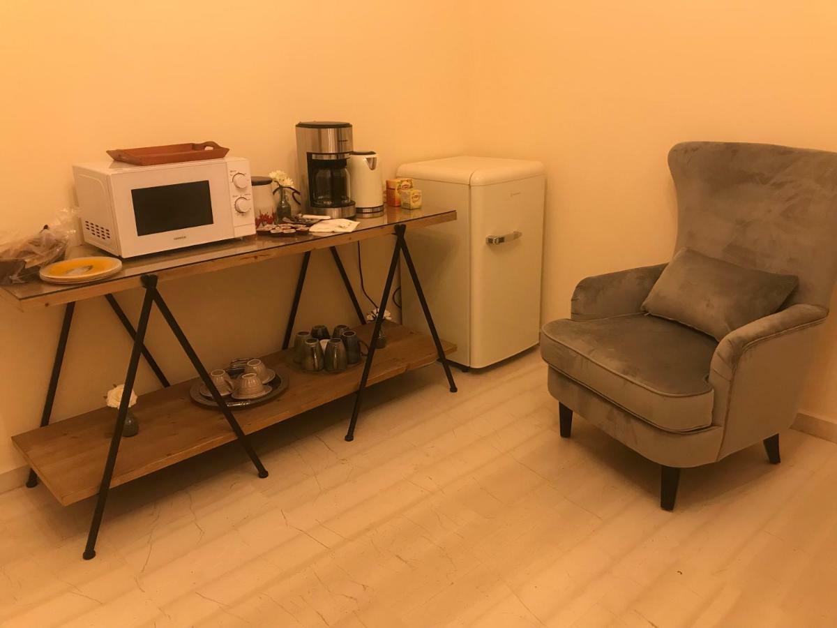 Terpsichore Boutique Appartments Дассия Экстерьер фото
