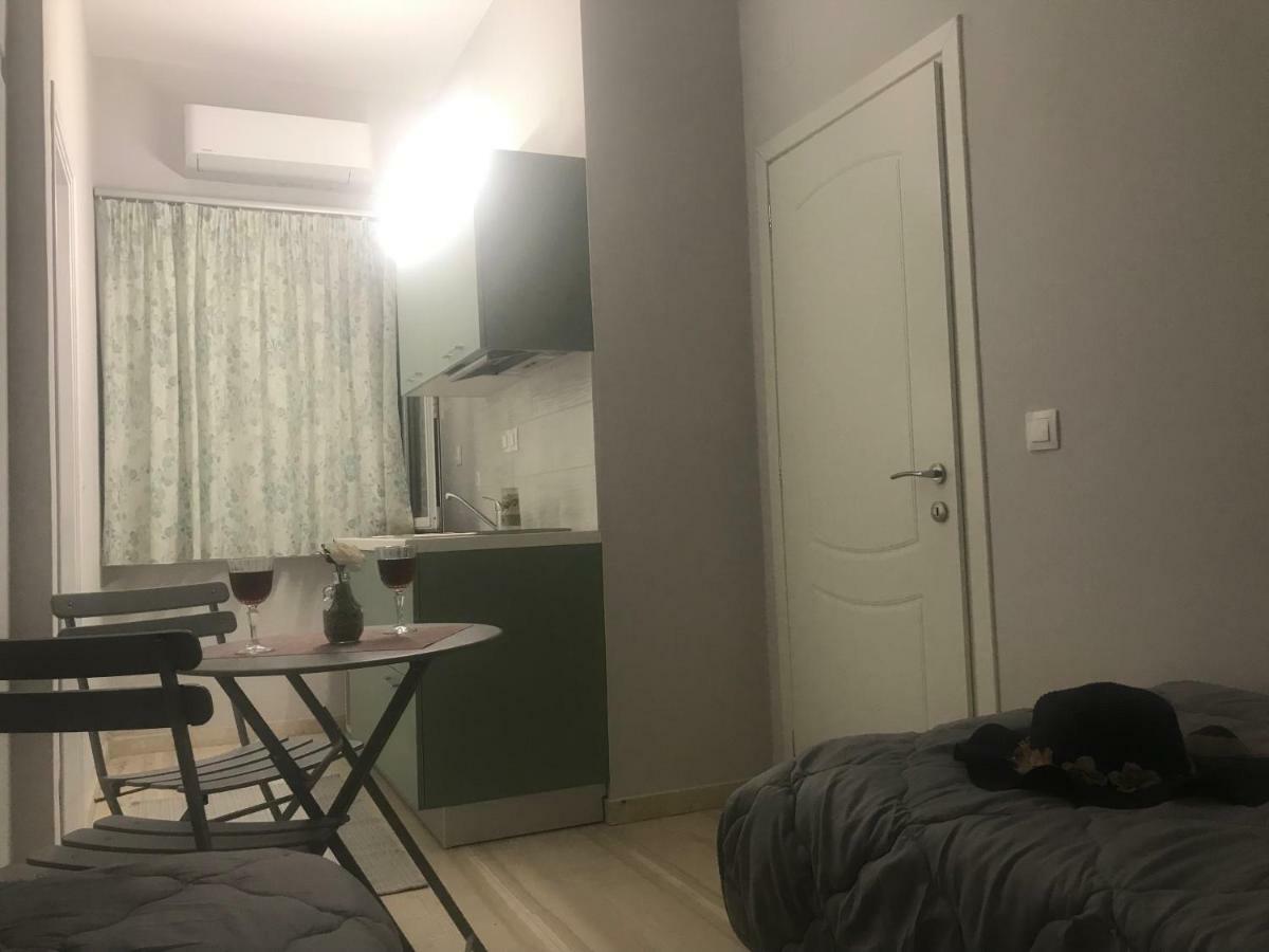 Terpsichore Boutique Appartments Дассия Экстерьер фото