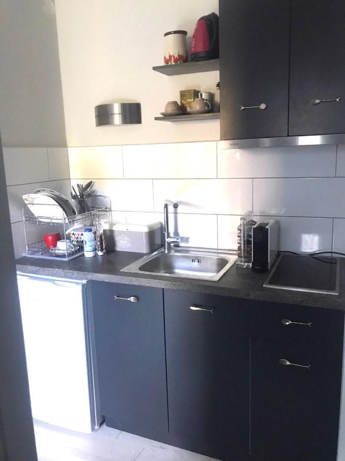 Terpsichore Boutique Appartments Дассия Экстерьер фото
